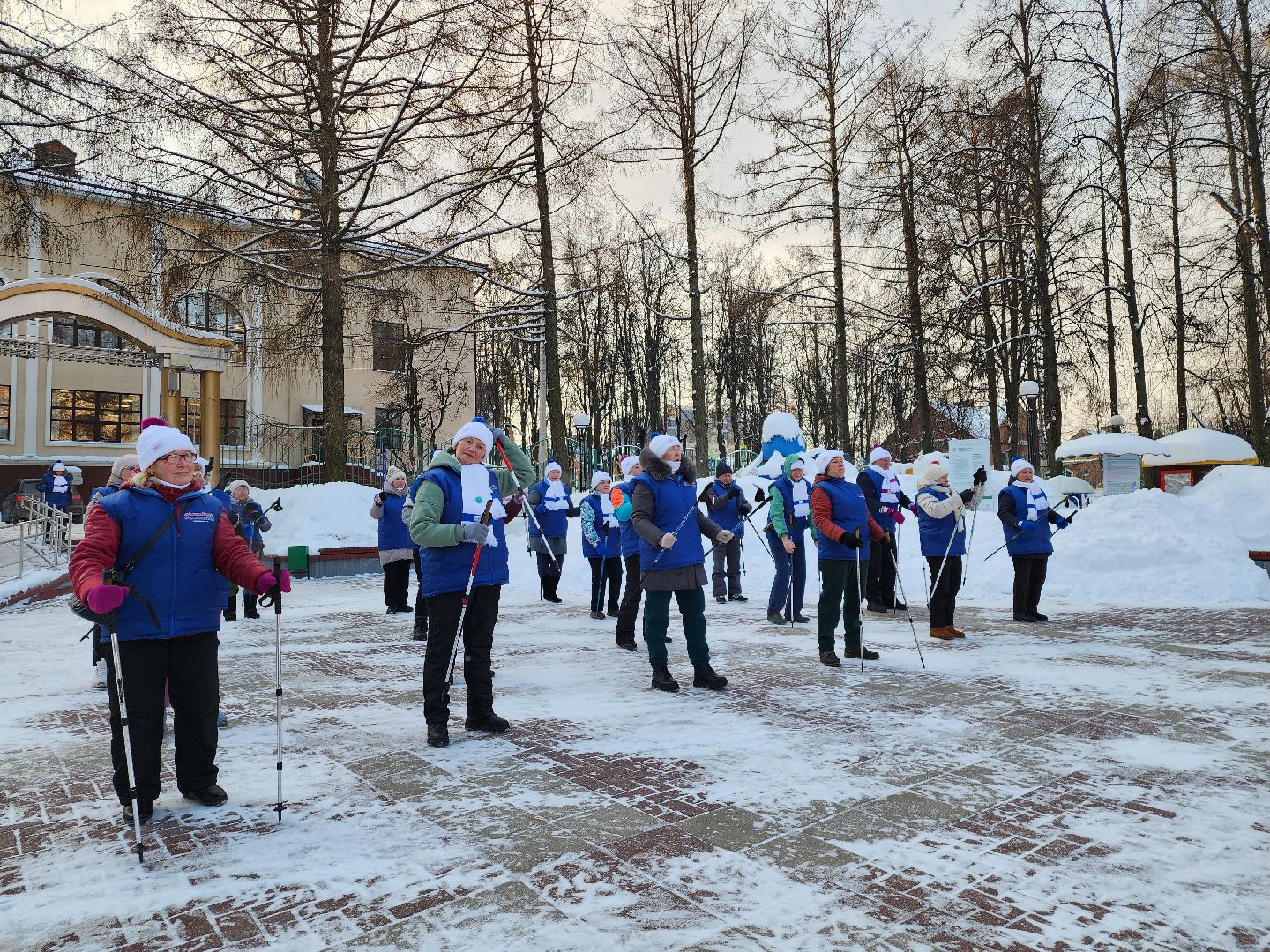 активное долголетие, спорт в подмосковье, скандинавская ходьба, все на старт, видное,