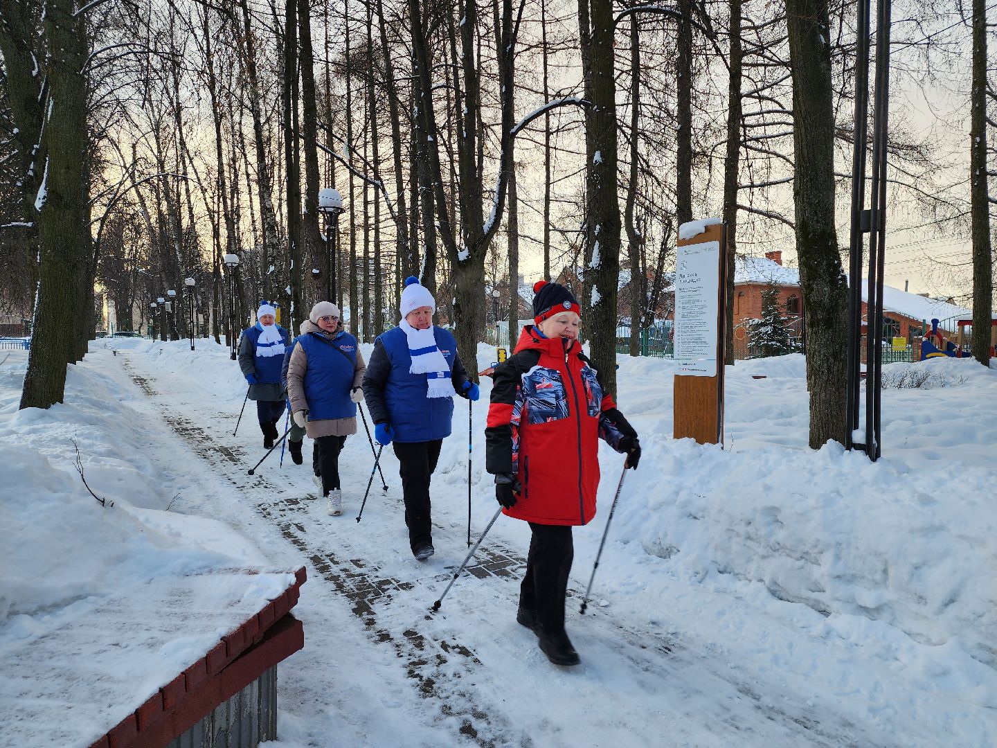 активное долголетие, спорт в подмосковье, скандинавская ходьба, все на старт, видное,