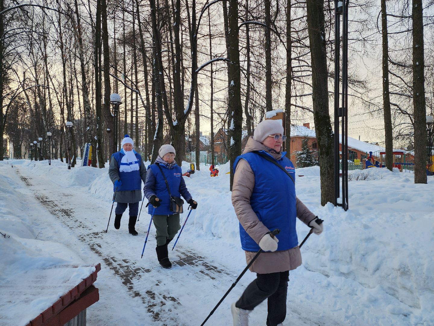 активное долголетие, спорт в подмосковье, скандинавская ходьба, все на старт, видное,