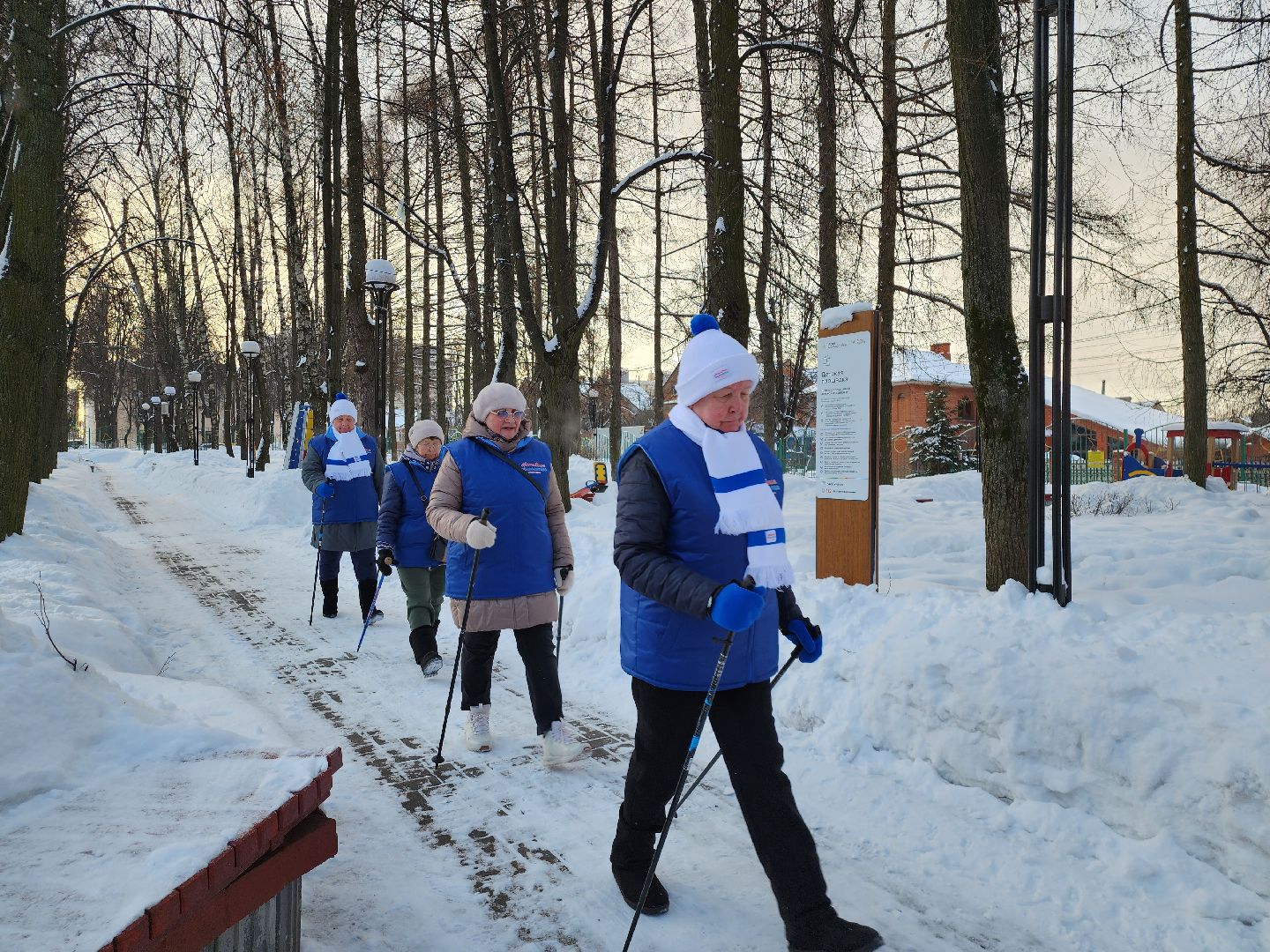 активное долголетие, спорт в подмосковье, скандинавская ходьба, все на старт, видное,