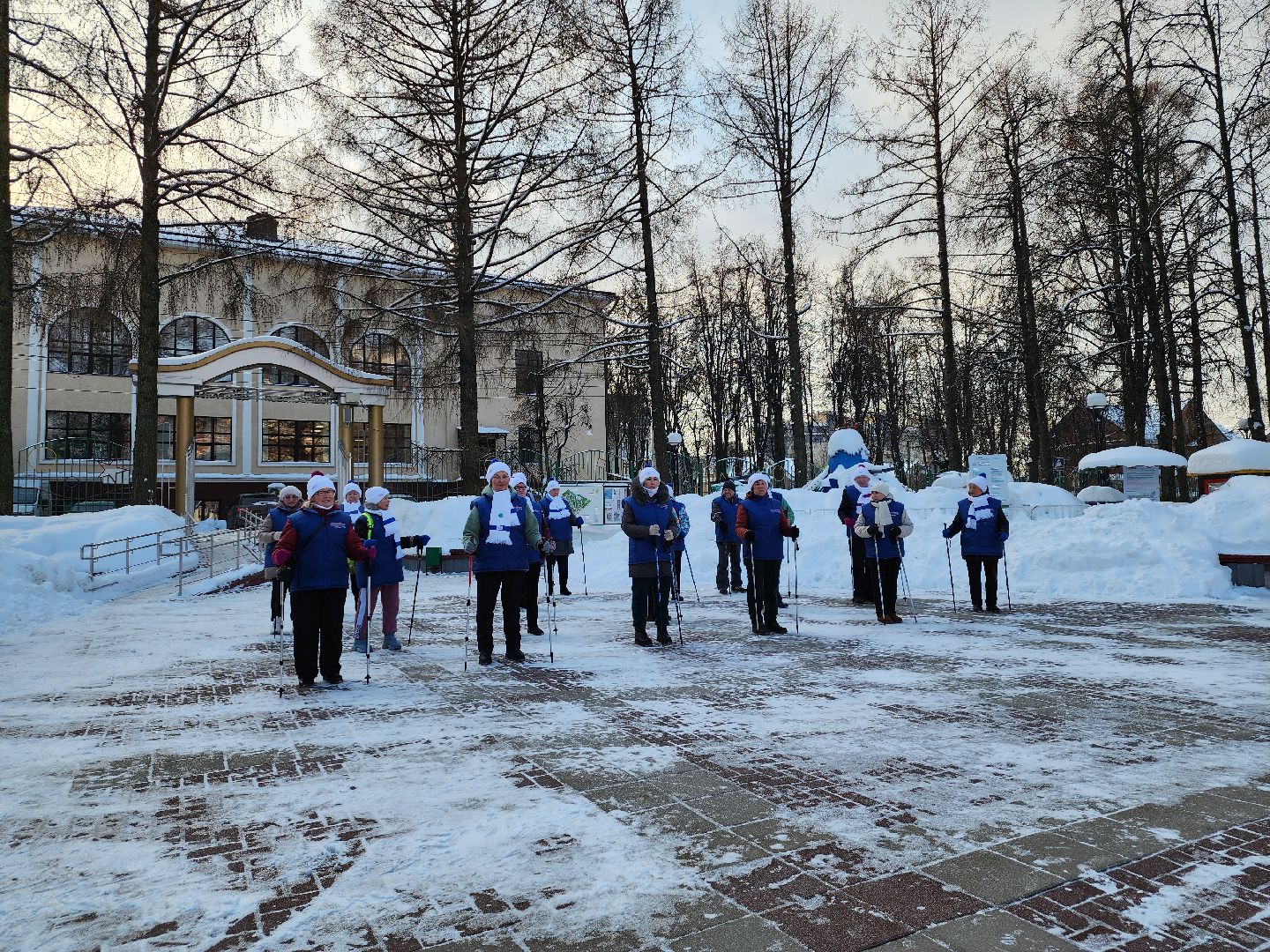 активное долголетие, спорт в подмосковье, скандинавская ходьба, все на старт, видное,