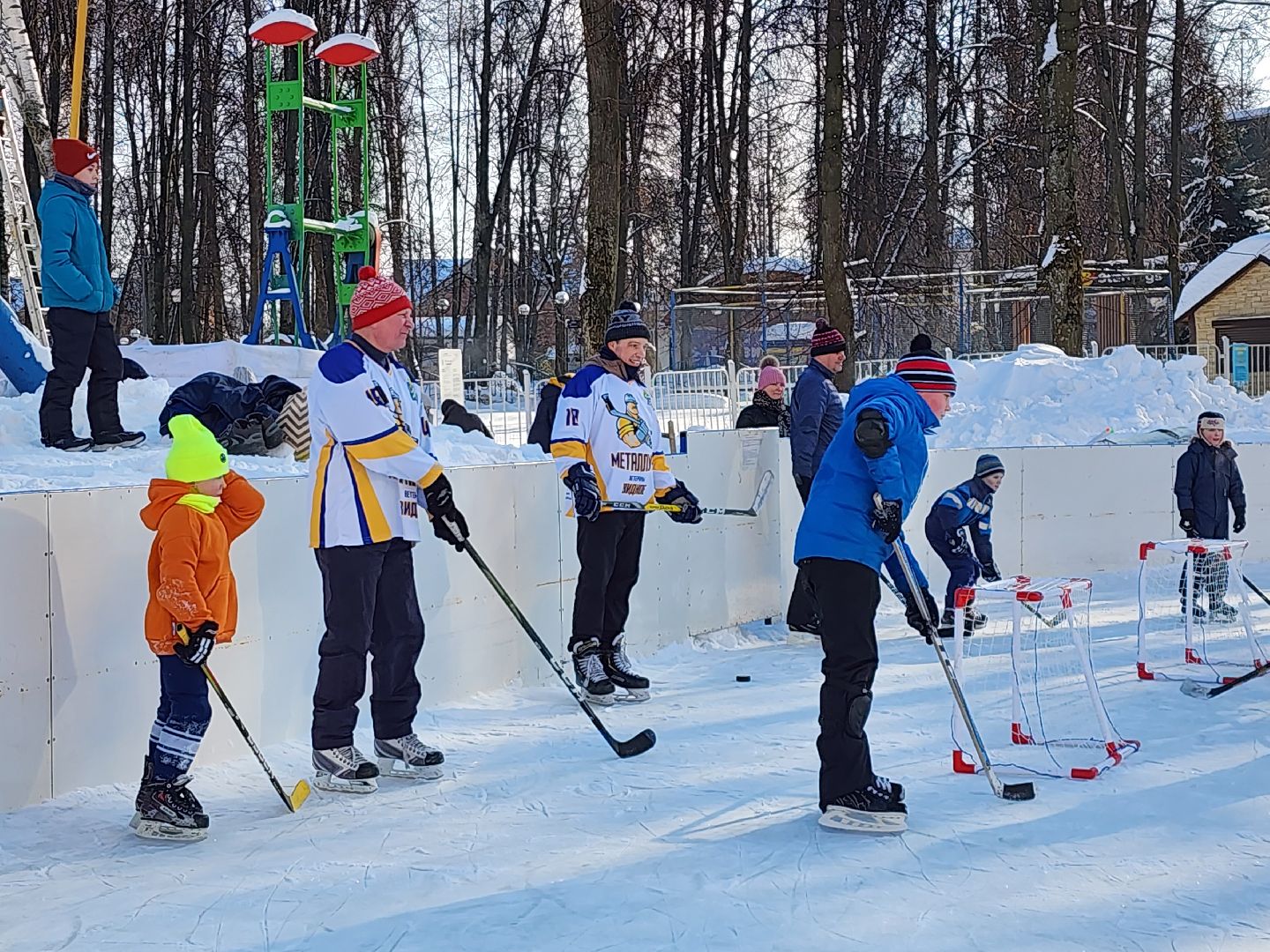 хоккейная команда, металлург,хоккей в парке, видное, спорт подмосковья,