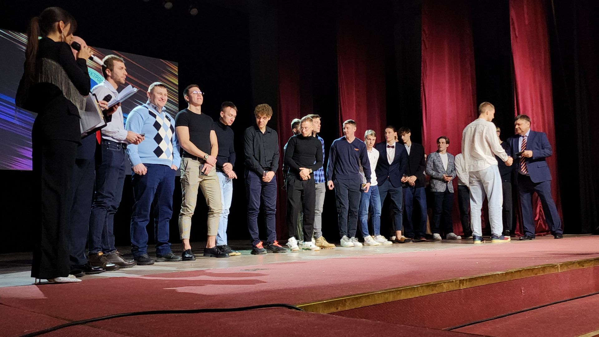 электросталь, электросталь спортивная, спорт в подмосковье, индорхоккей, хоккей на траве, концерт, юбилей, спортивная игра, команда,