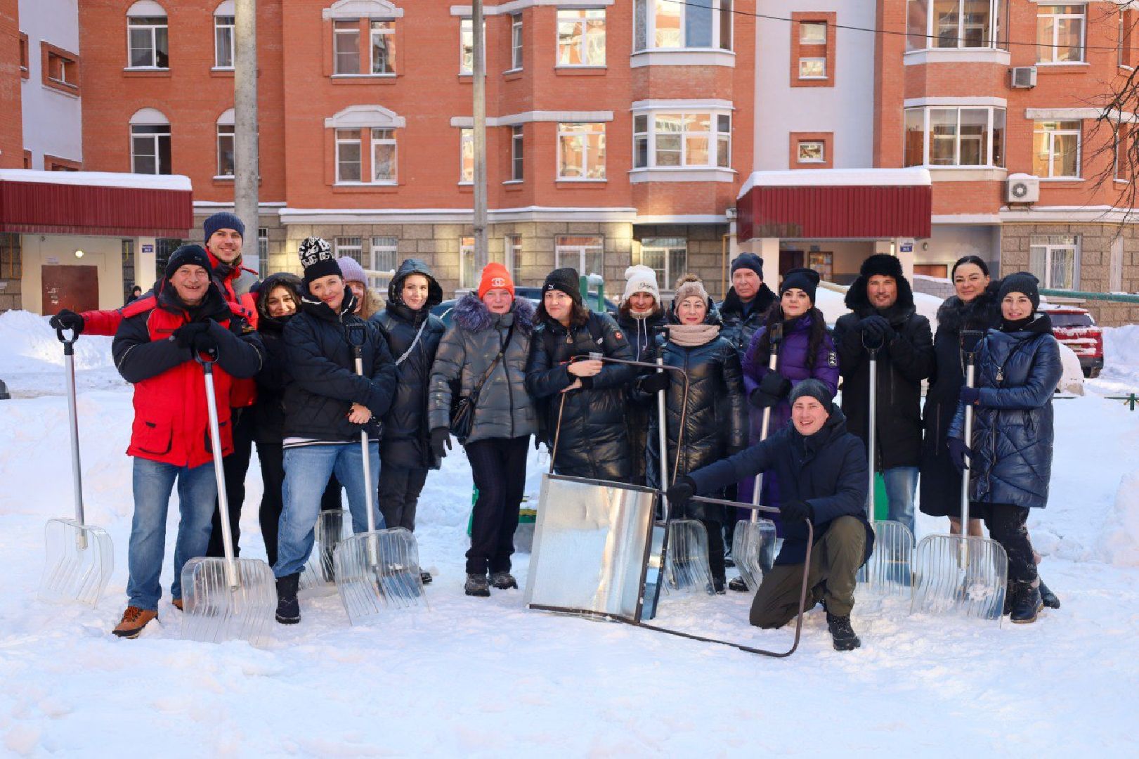 субботник, уборка снега, уборка дворов,