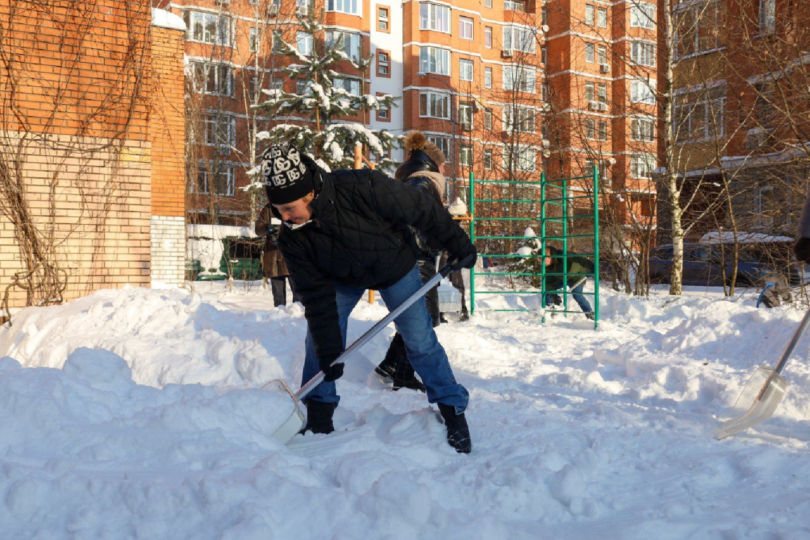 субботник, уборка снега, уборка дворов,