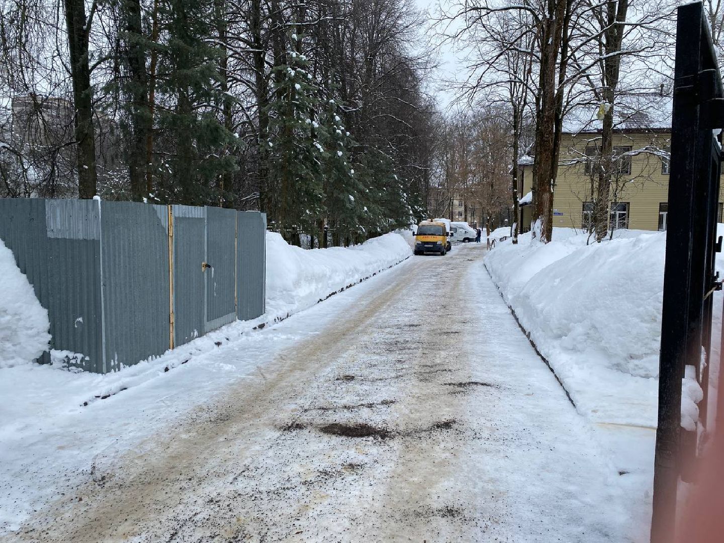 чехов, благоустройсво, ледяной дождь, коммунальные службы, тротуар, пешеходные зоны,