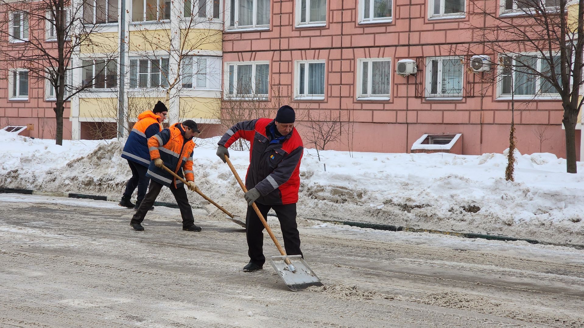 уборка улиц, очистка дорог, подмосквье,