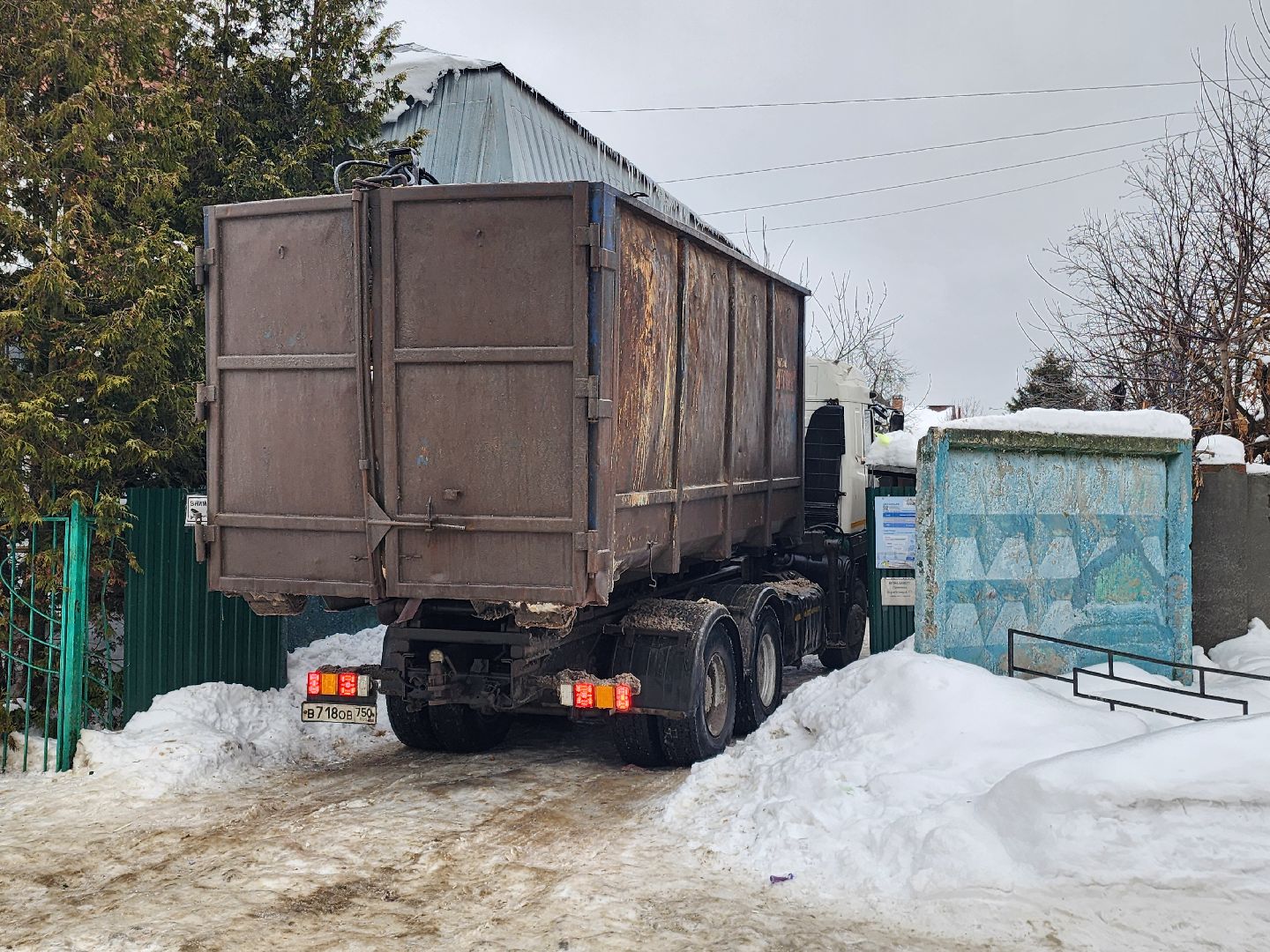 контейнерные площадки, дорожные знаки,