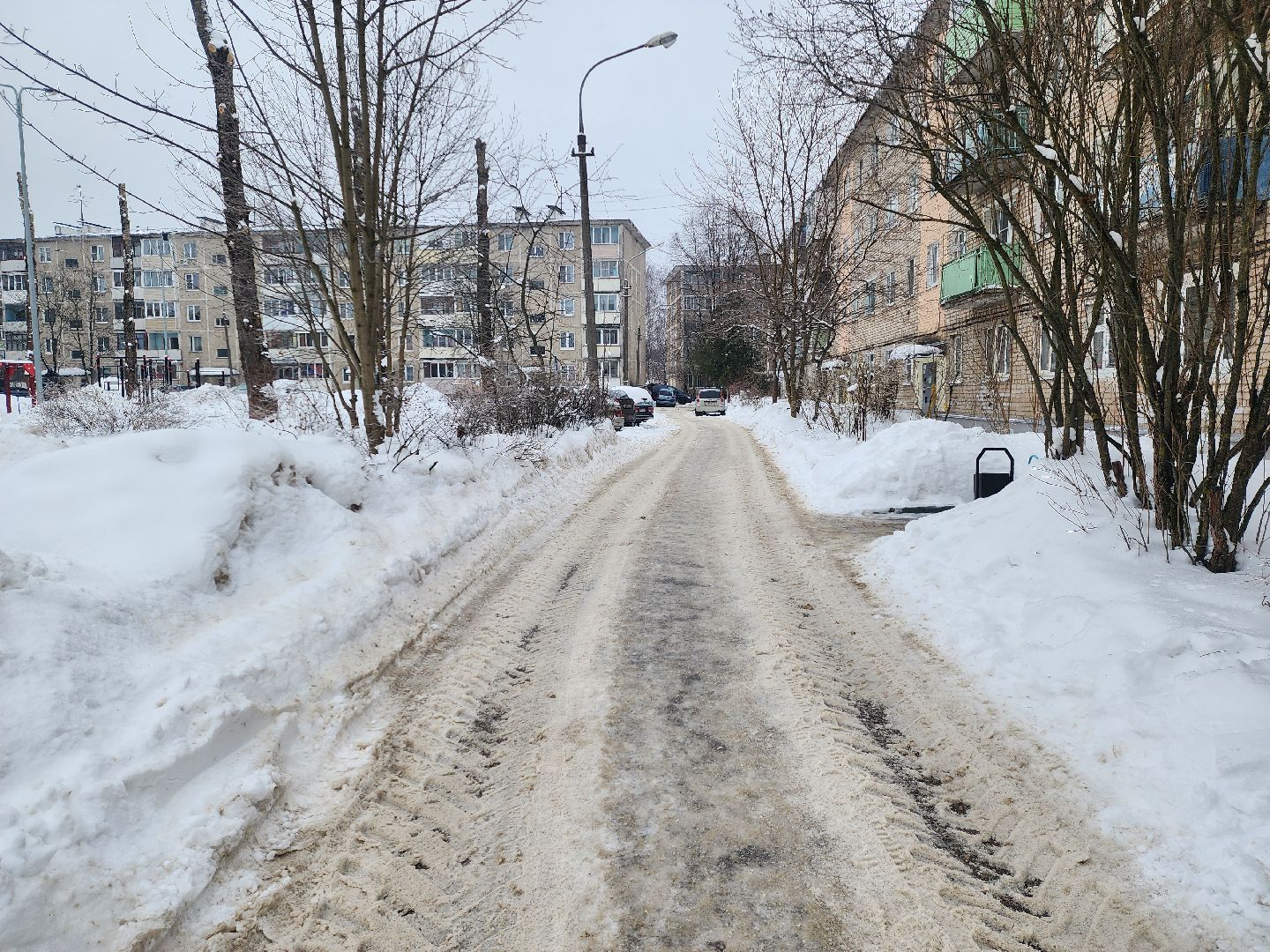 ледяной дождь, уборка дворов, уборка общественных территорий, коммунальная техника, коммунальщики, руза, рузский городской округ,
