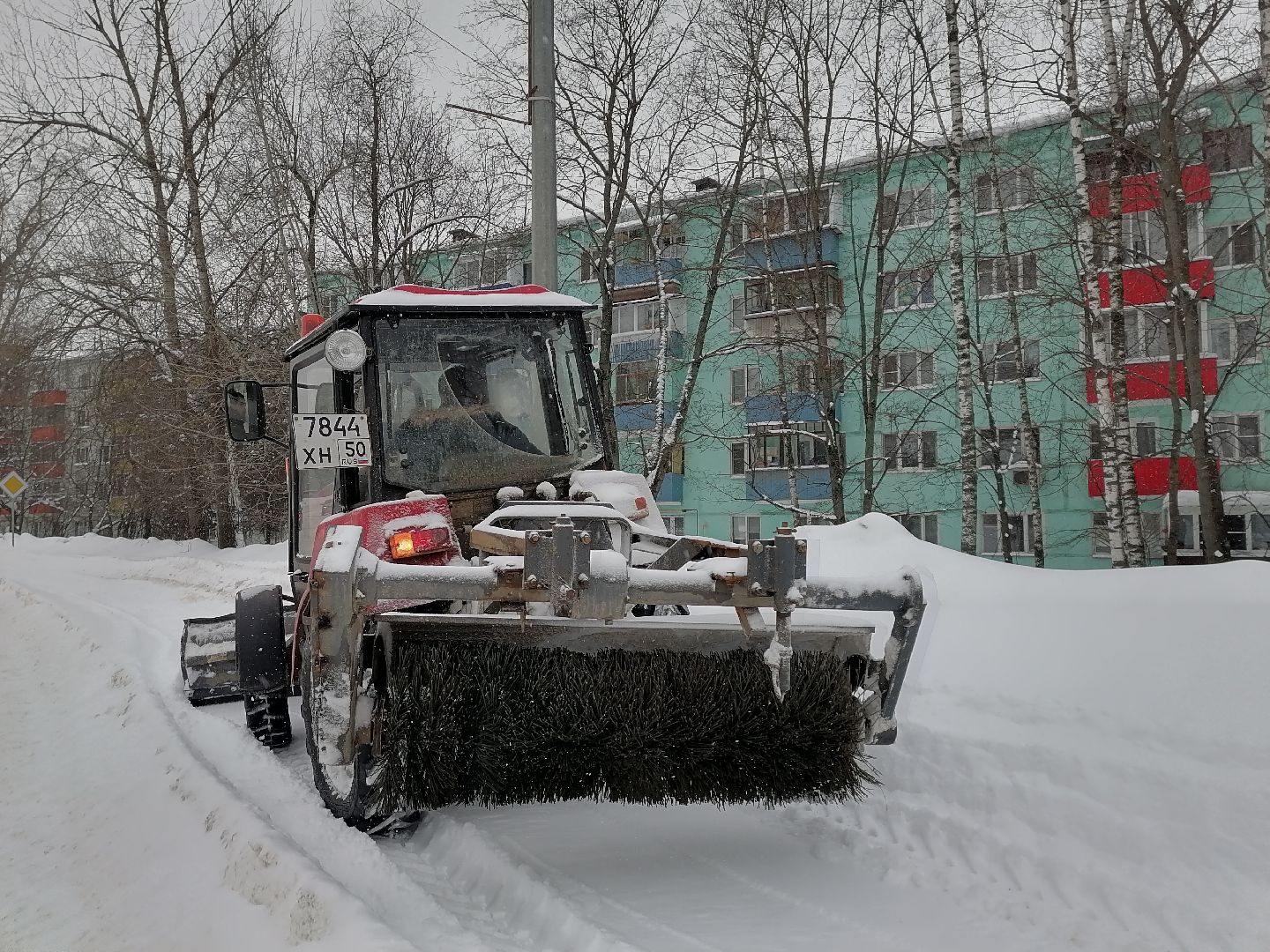 снег и наледь, лобня, уборка дворов,