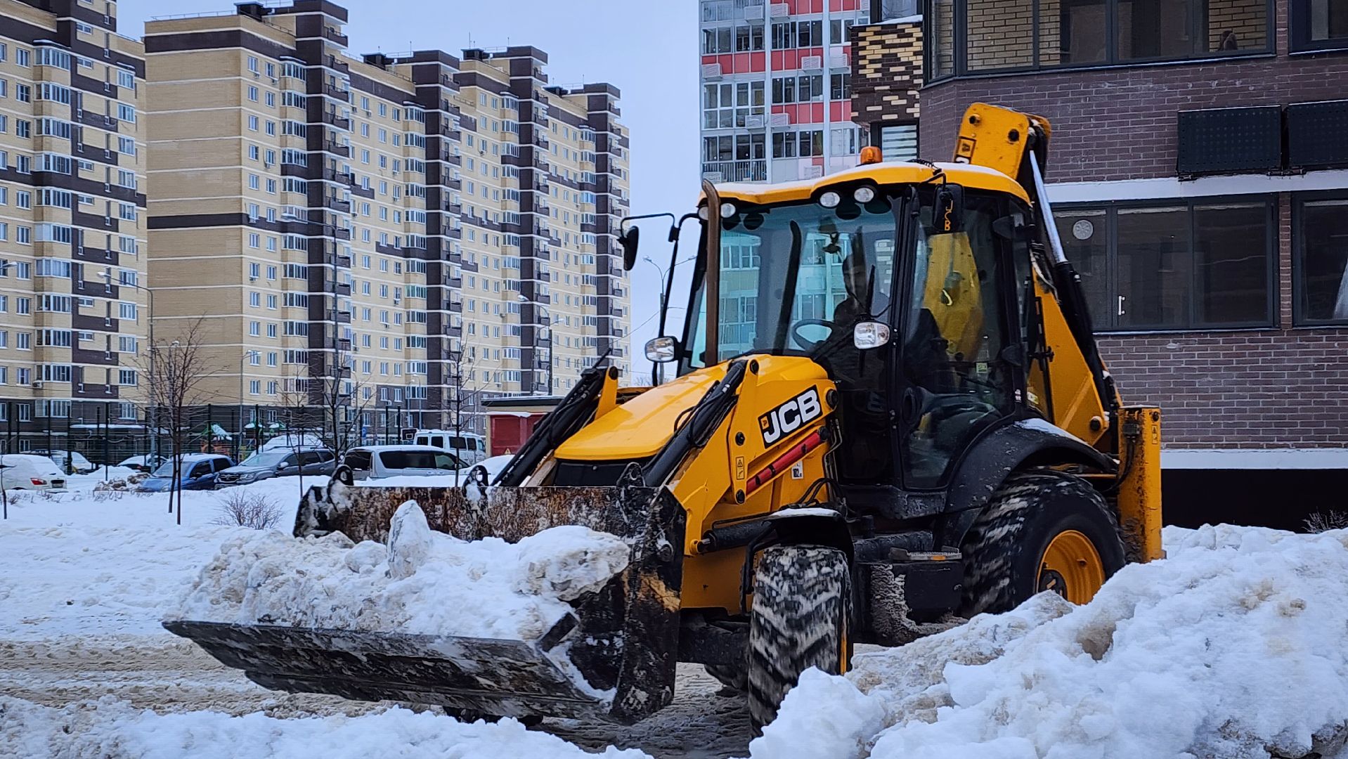 уборка дворов, жкх, коммунальщики, Лосино-Петровский,