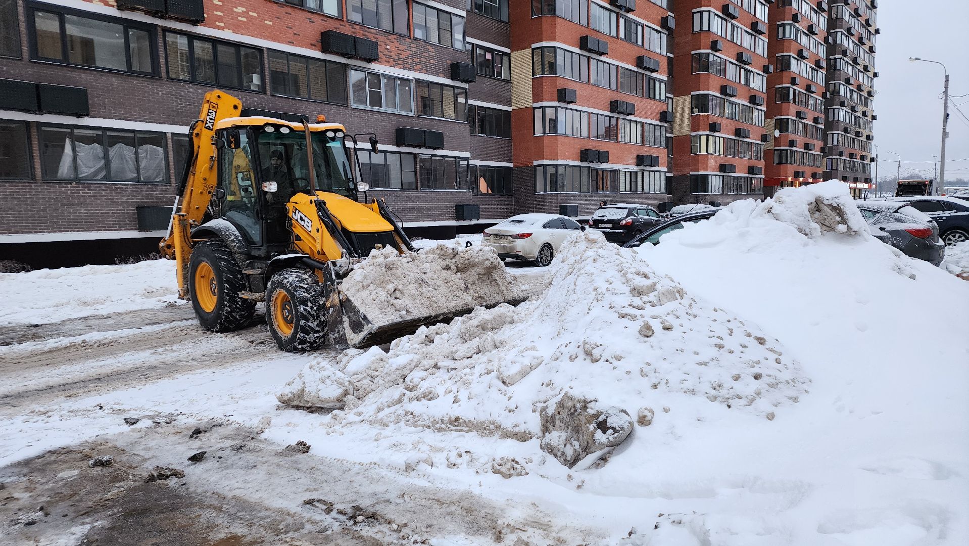 уборка дворов, жкх, коммунальщики, Лосино-Петровский,