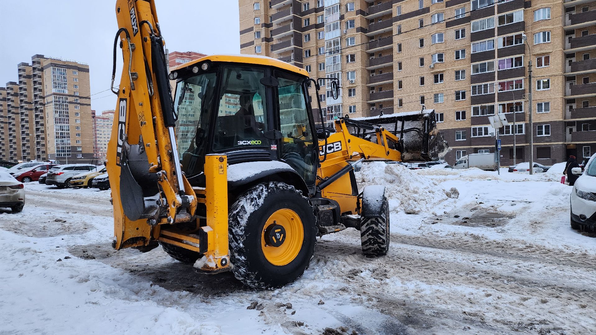 уборка дворов, жкх, коммунальщики, Лосино-Петровский,
