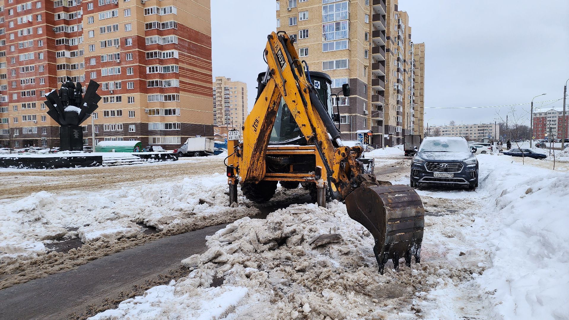 уборка дворов, жкх, коммунальщики, Лосино-Петровский,