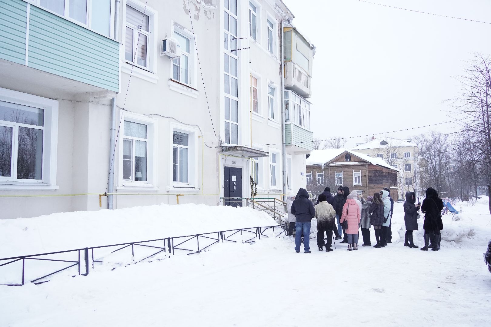 встреча с жителями, Рошаль, большая шатура, встреча во дворе,
