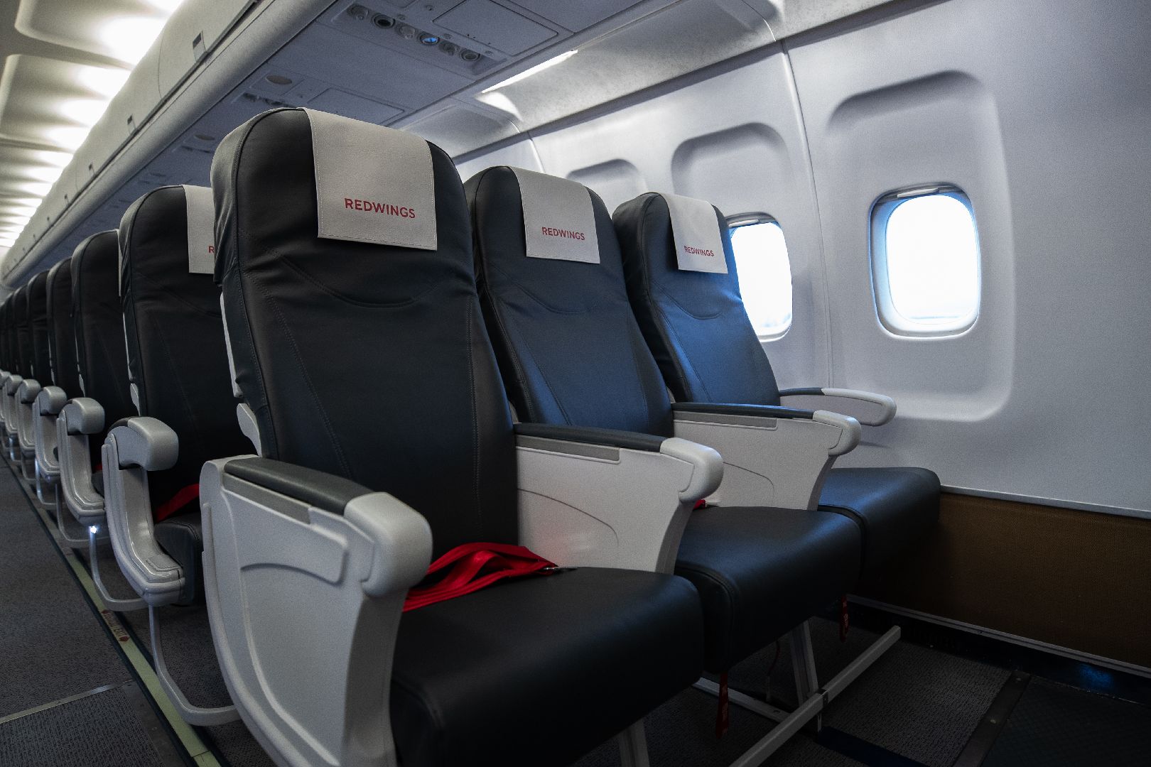 Red Wings, авиакомпания, аэропорт Жуковский, Солодилин, Рухлова, Ту-204, SSJ-100, премия, отечественная авиатехника,