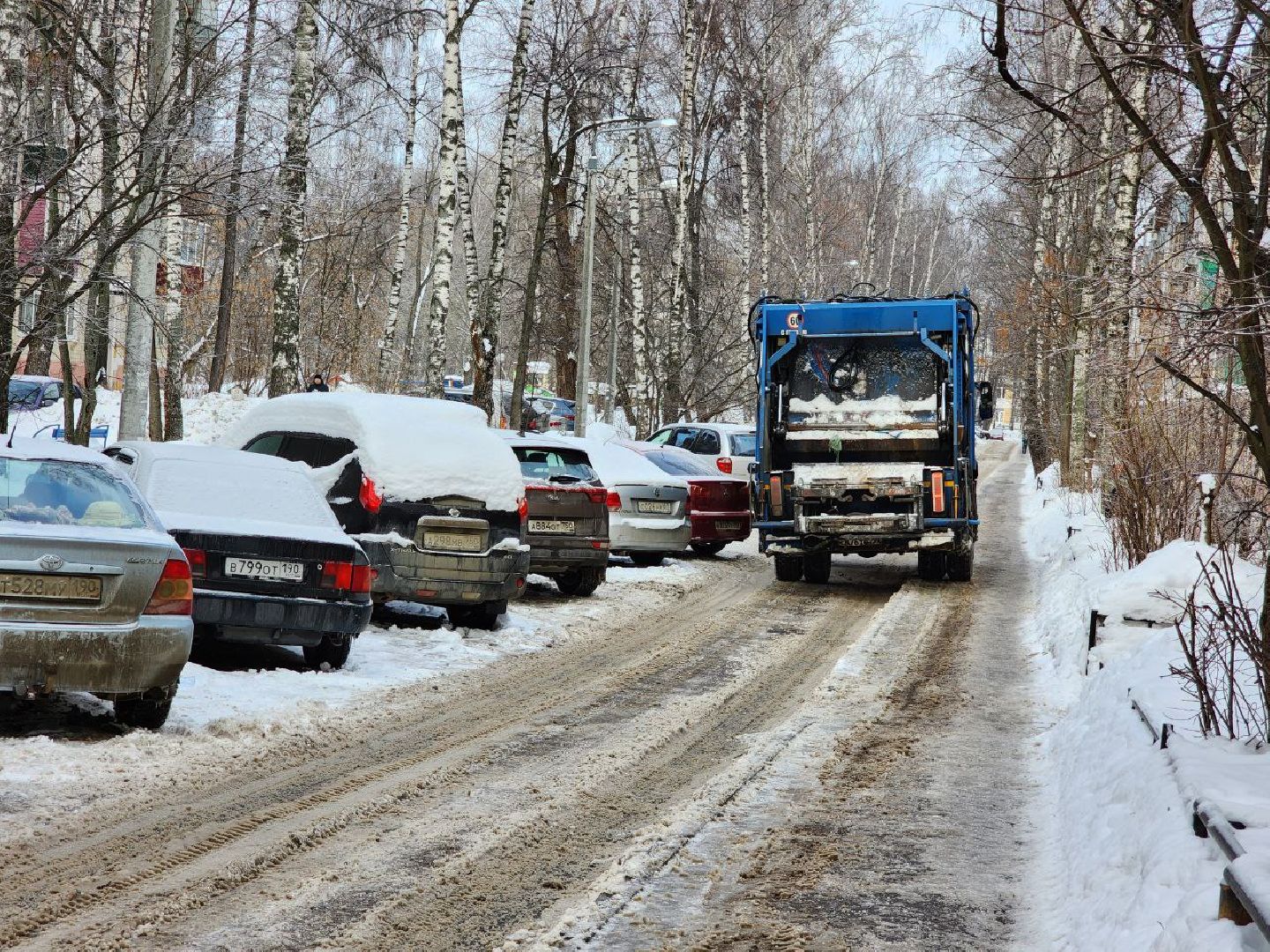 мытищи, дорожные знаки, контейнерная площадка,