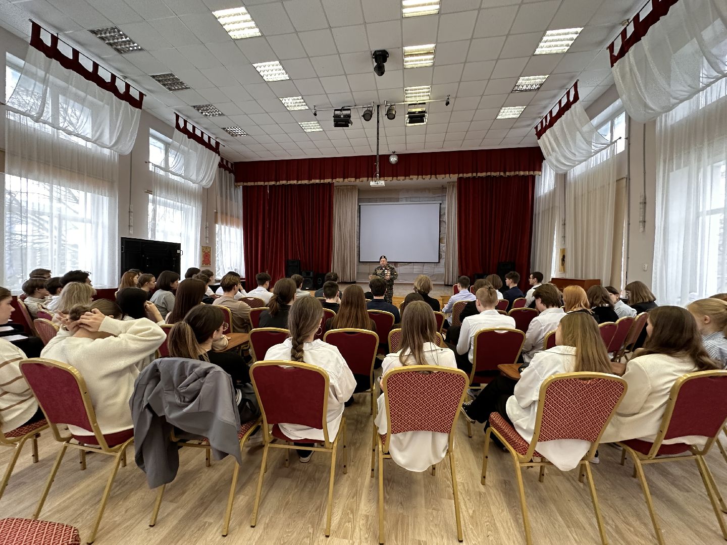 Одинцово, Гимназия 4, Уроки мужества,