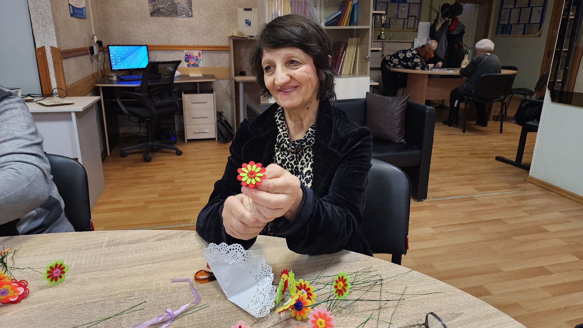 кашира, активное долголетие, творчество, поделки, 8 марта, букеты из фетра, рукоделие,