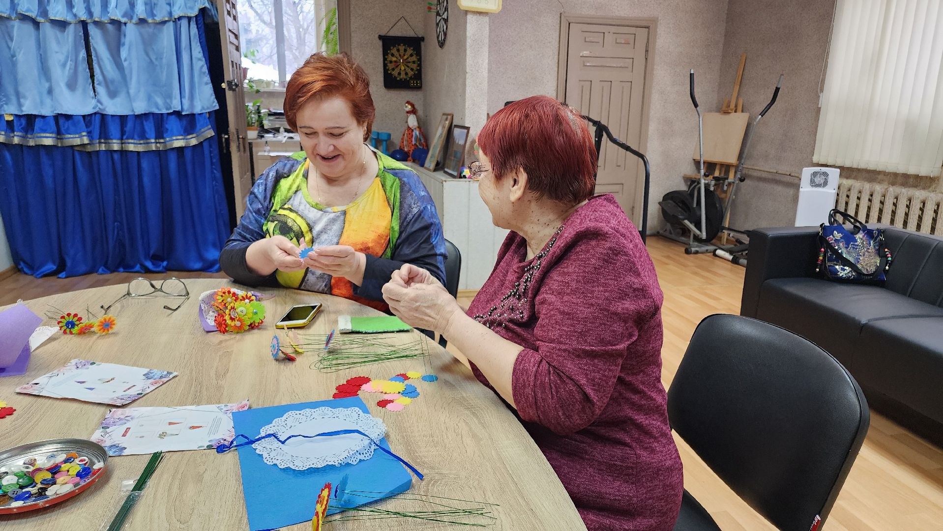 кашира, активное долголетие, творчество, поделки, 8 марта, букеты из фетра, рукоделие,