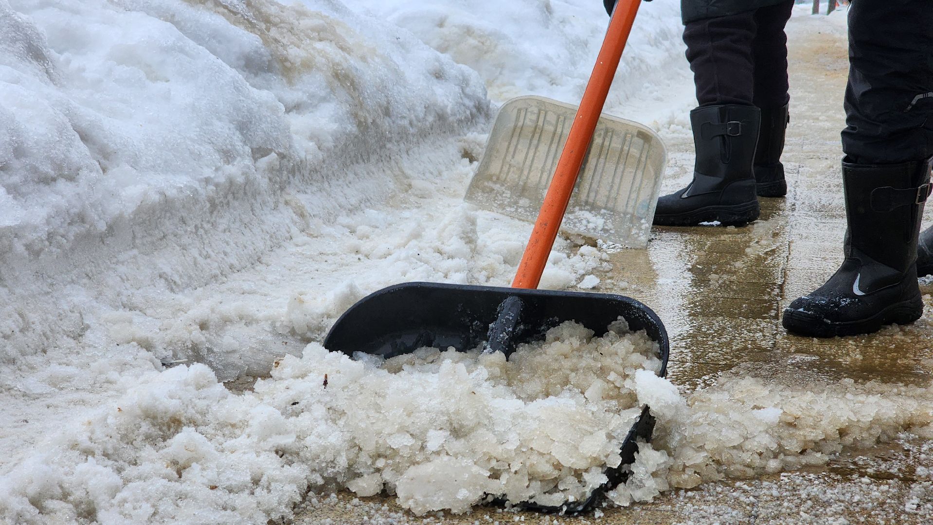 ледяной дождь, снегопады, уборка города, осадки, протвино, благоуйстройство,