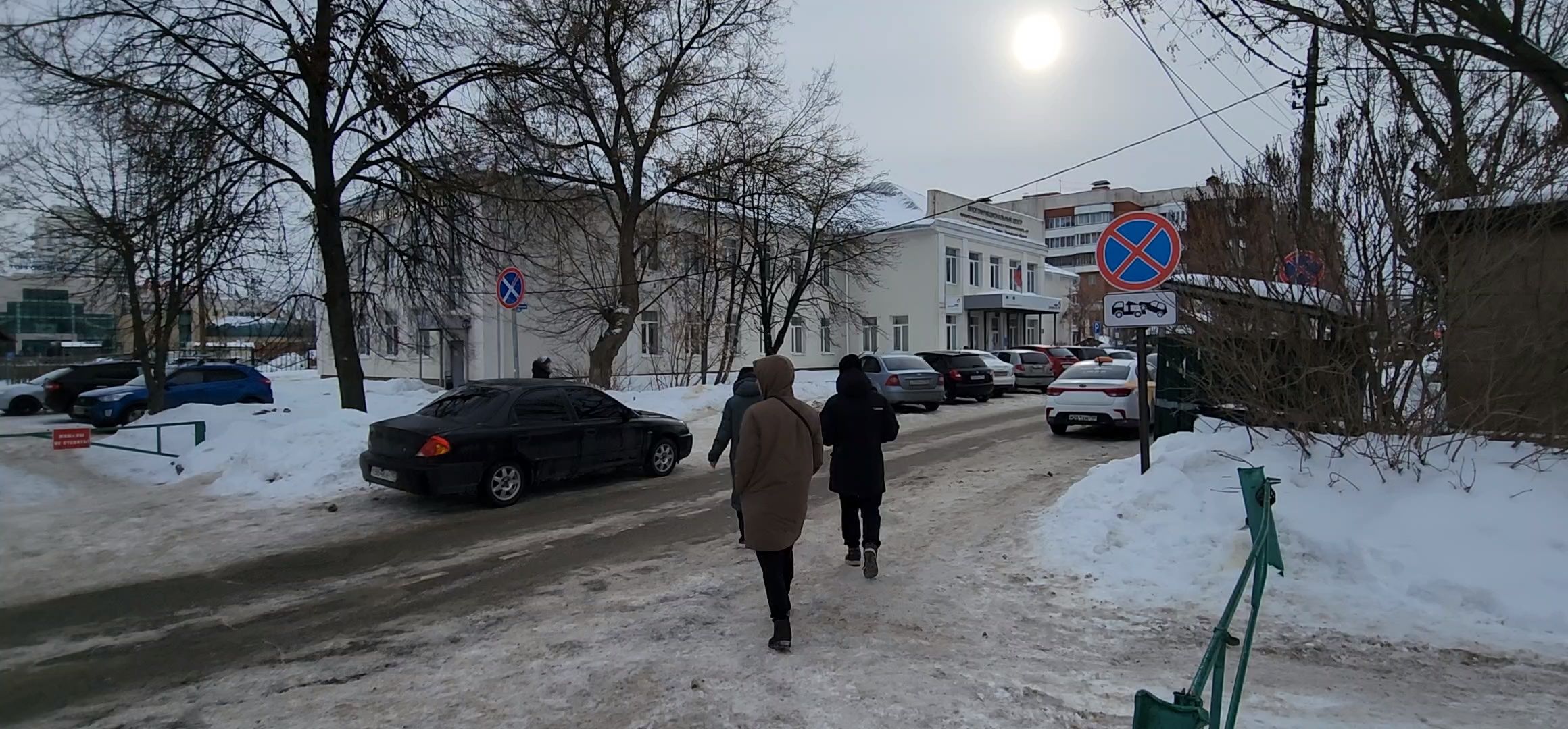 Коломна, дороги, знаки запрета парковки,