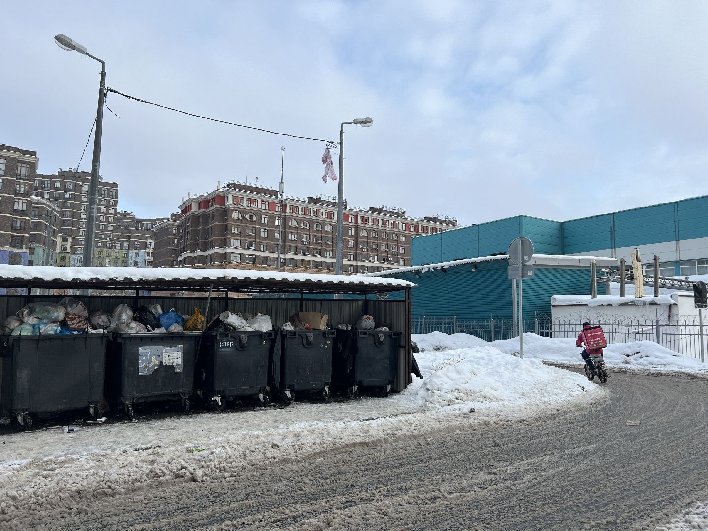 химки, благоуйстройство, дорожные знаки, дорожные знаки во дворах, контейнерные площадки, мусорные площадки, вывоз мусора,
