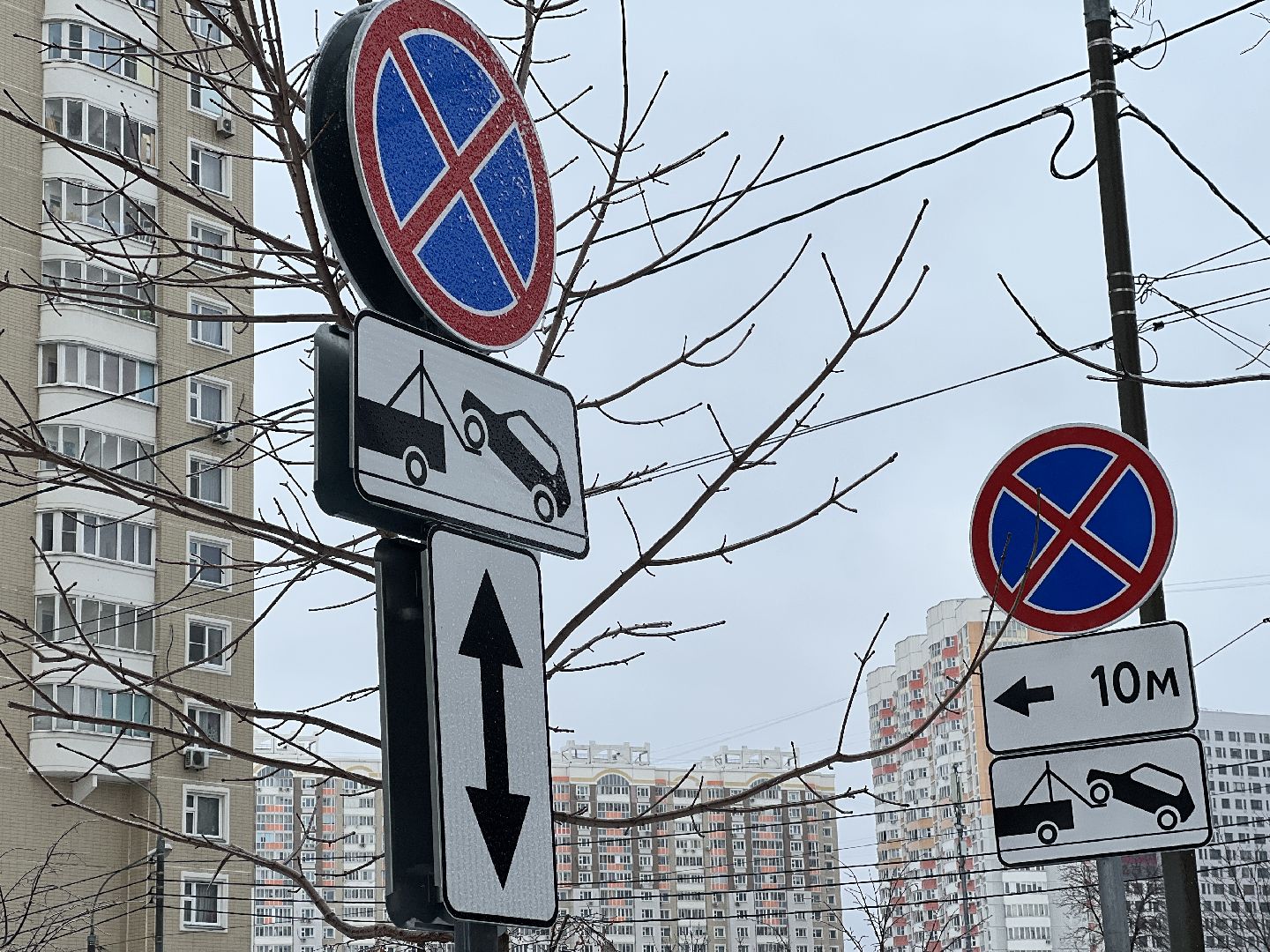 химки, дорожные знаки, дорожные знаки во дворах, благоустройство, контейнерные площадки, мусорные площадки,