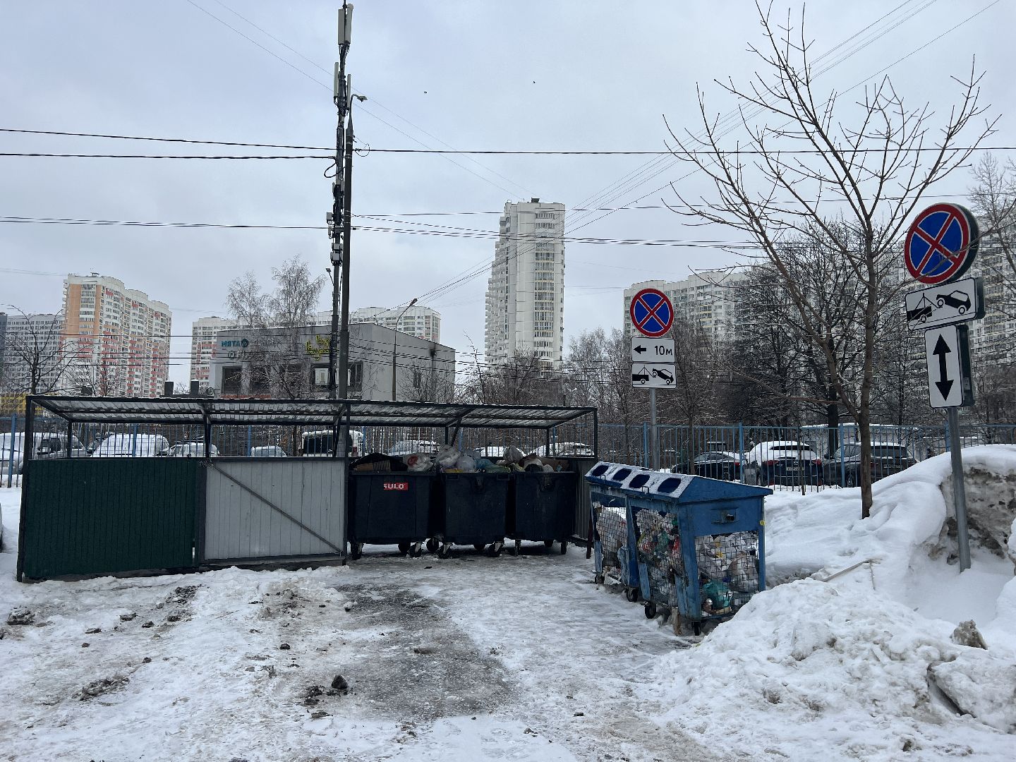 химки, дорожные знаки, дорожные знаки во дворах, благоустройство, контейнерные площадки, мусорные площадки,