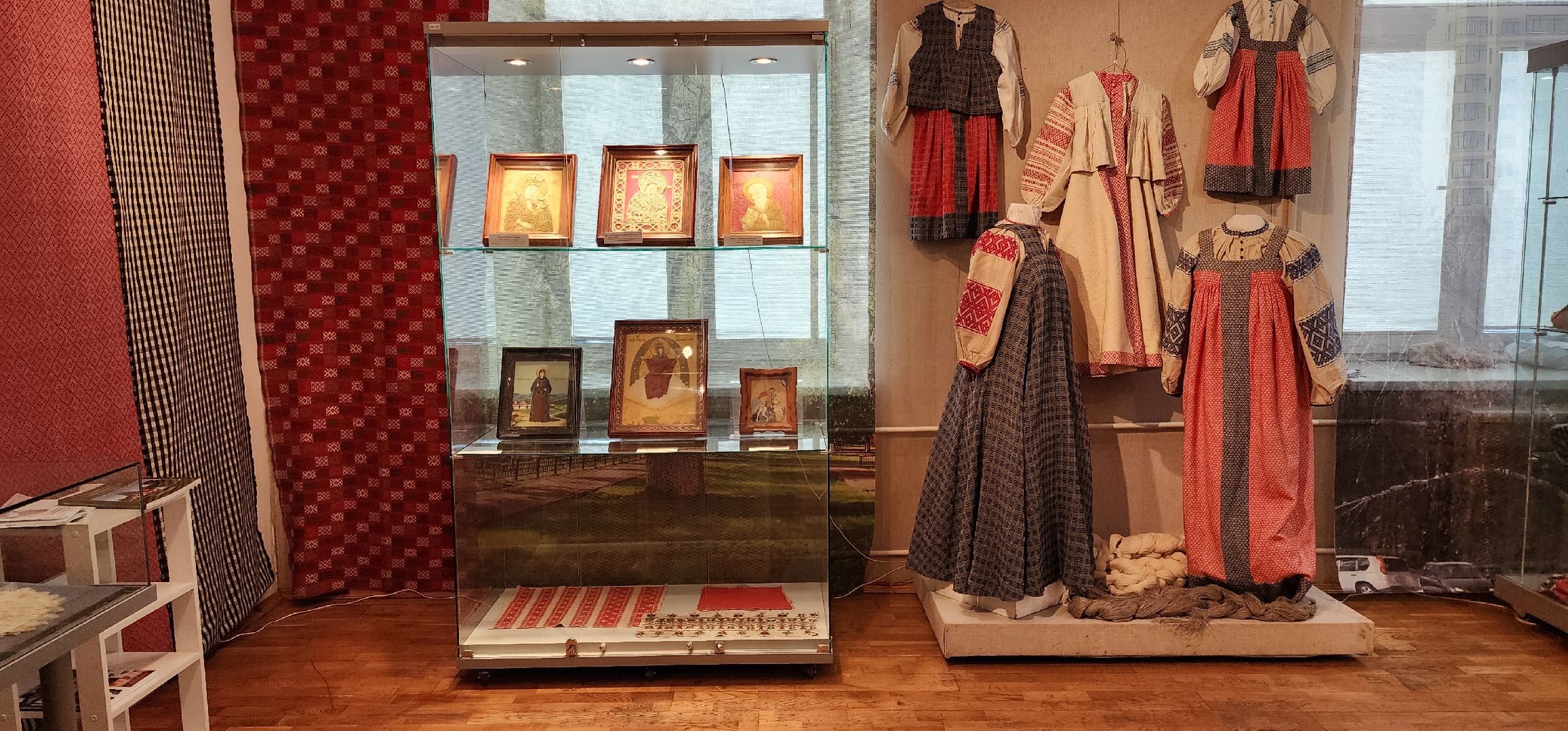 раменское, культура, раменский историко-художественный музей, первая выставка, из сундука русской красавицы,