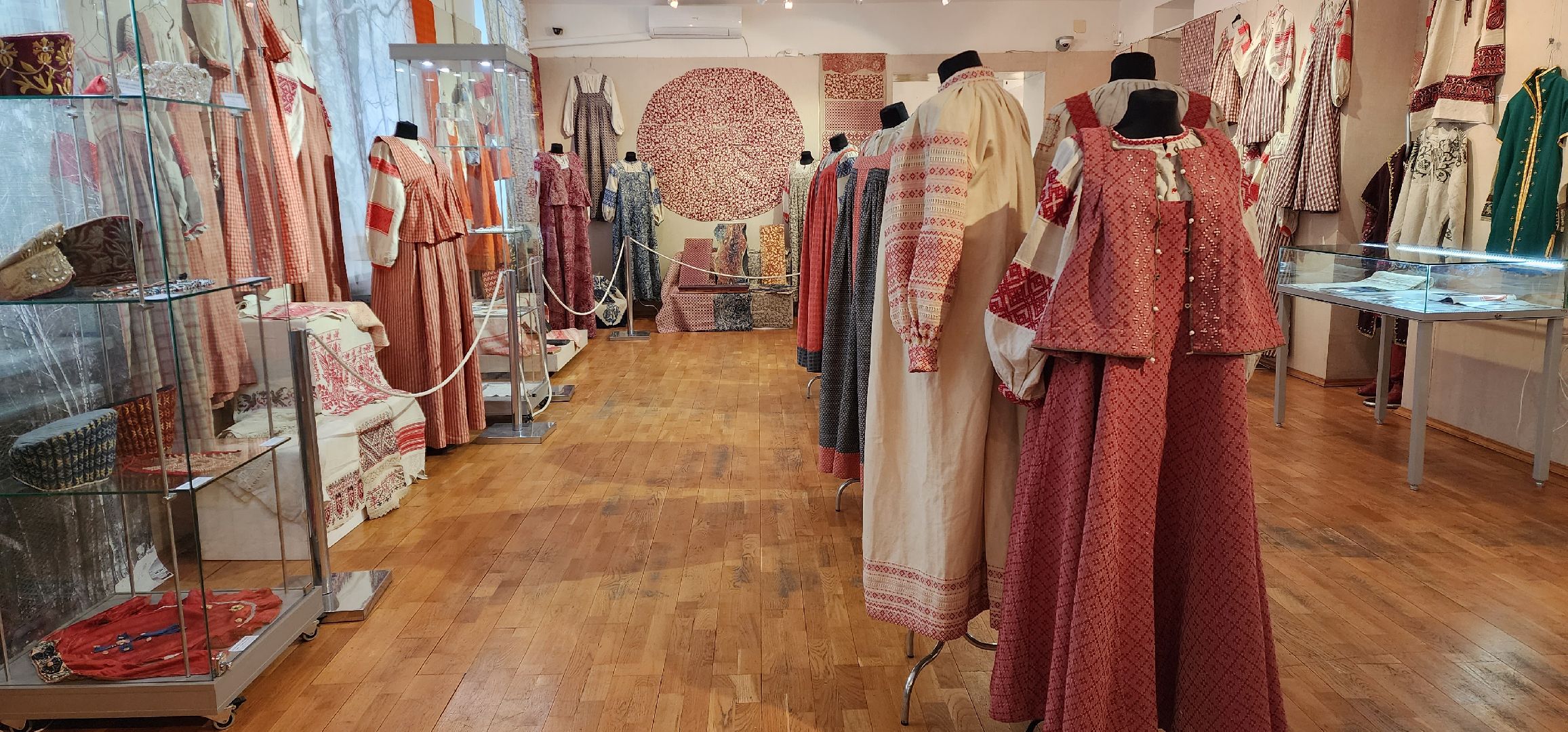 раменское, культура, раменский историко-художественный музей, первая выставка, из сундука русской красавицы,