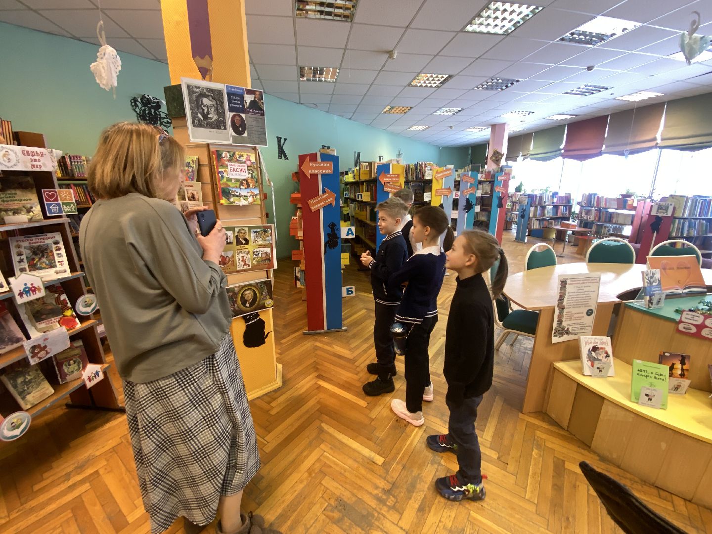 культура для школьников, литература, литературная выставка, день рождение писателя, библиотека,