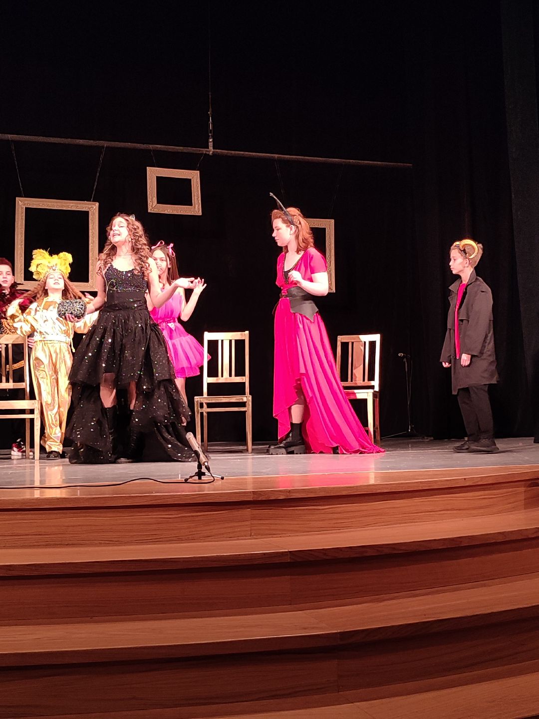 Звенигород, общество