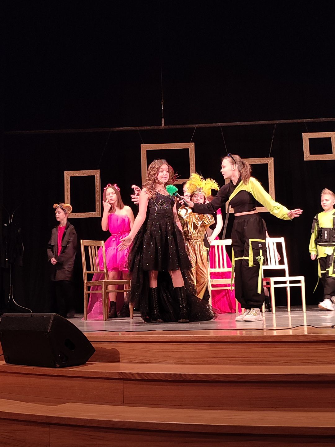 Звенигород, общество