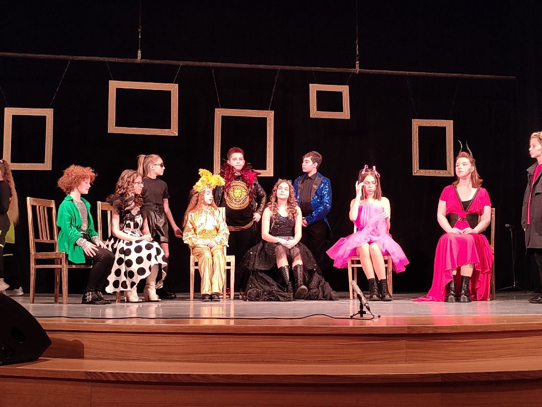 Звенигород, общество