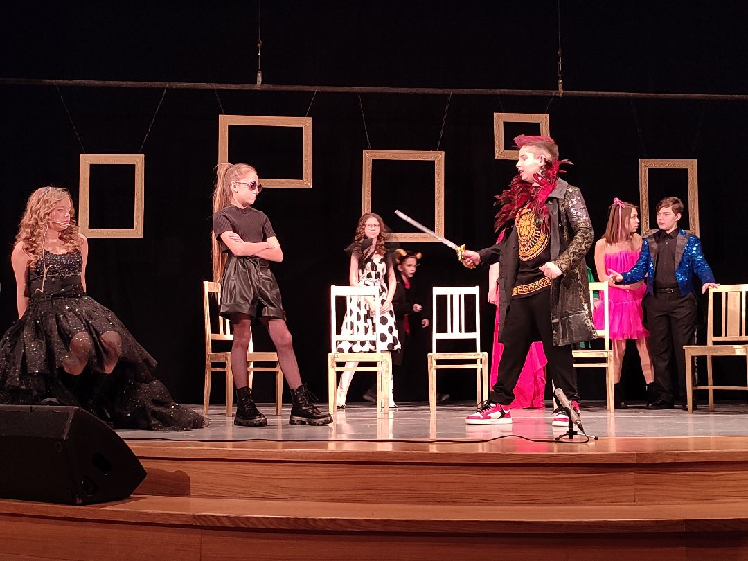 Звенигород, общество