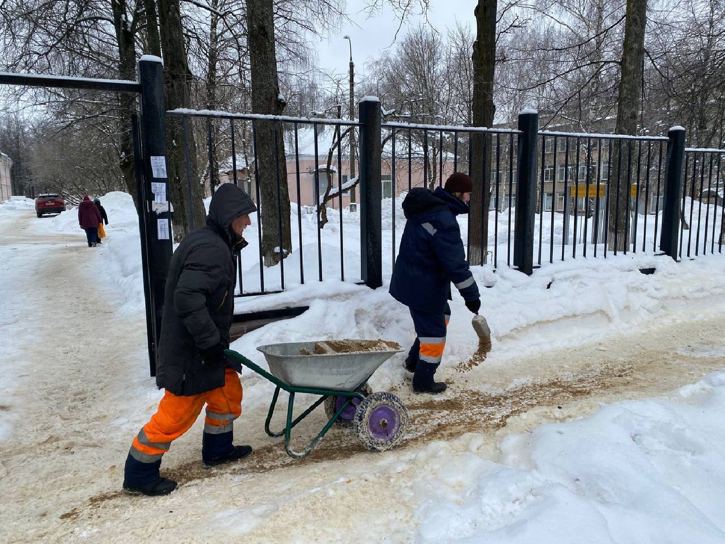 чехов, благоустройство, гололед, обработка дорог, пешеходная зона,