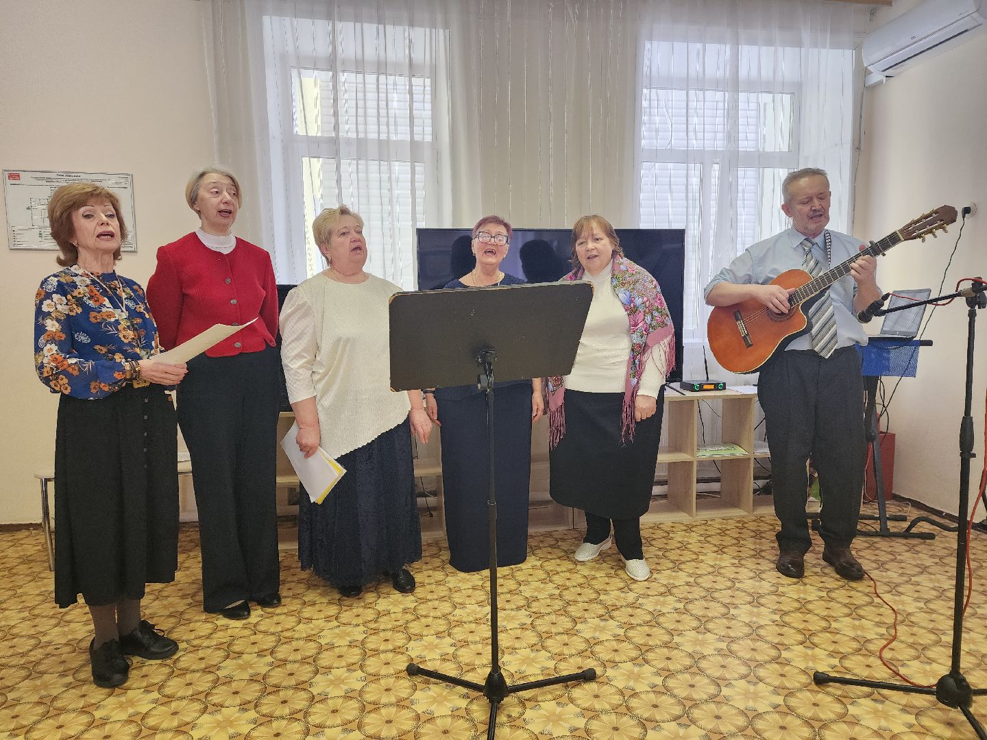 пушкино, концерт, старшее поколение, активное долголетие, поэт, авторское творчество,