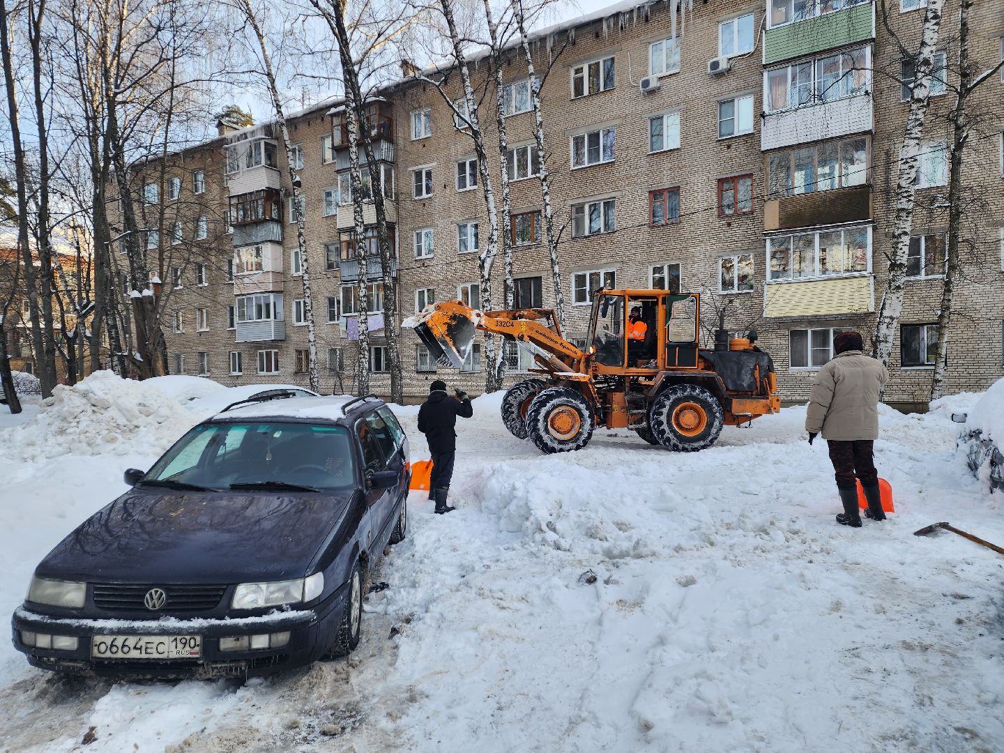 пушкино, парковка у дома, уборка снега,