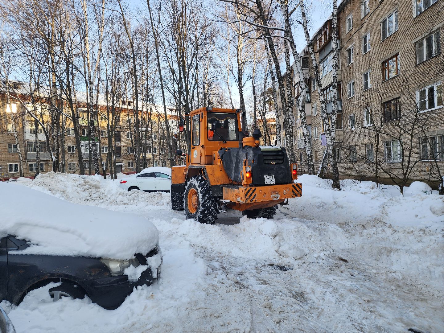 пушкино, парковка у дома, уборка снега,