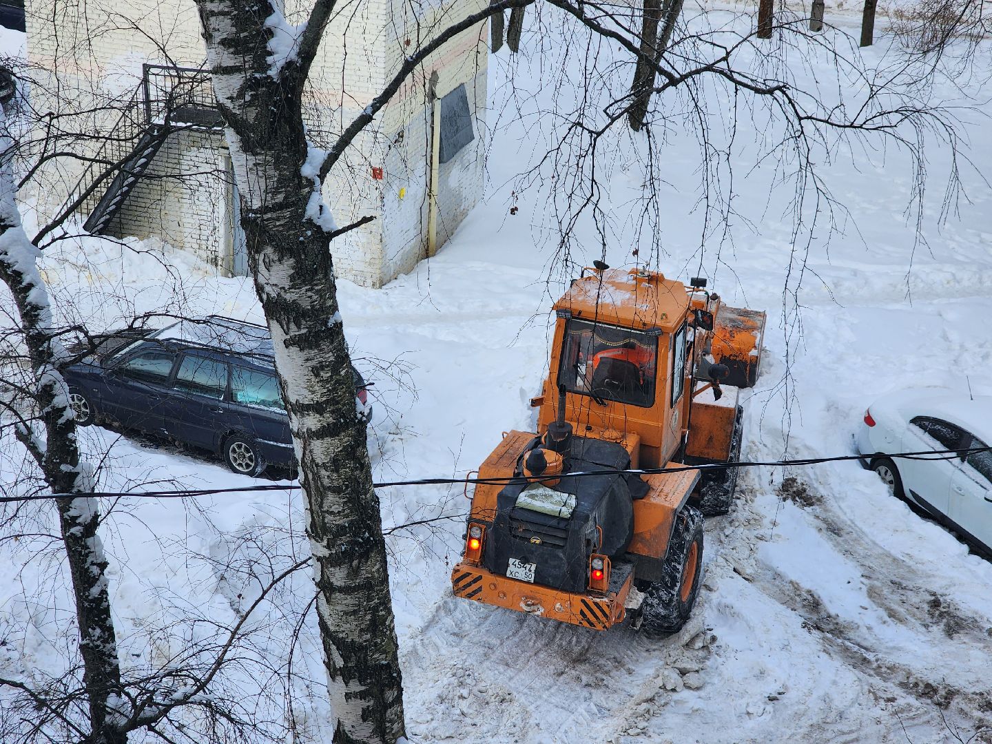 пушкино, парковка у дома, уборка снега,