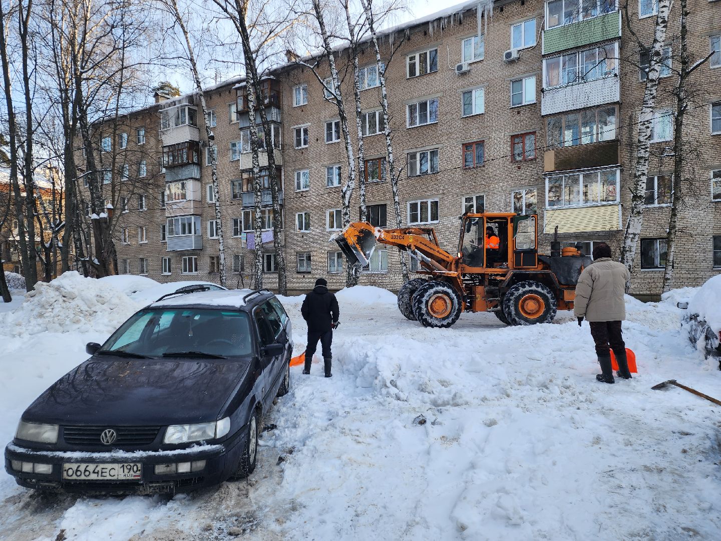 пушкино, парковка у дома, уборка снега,