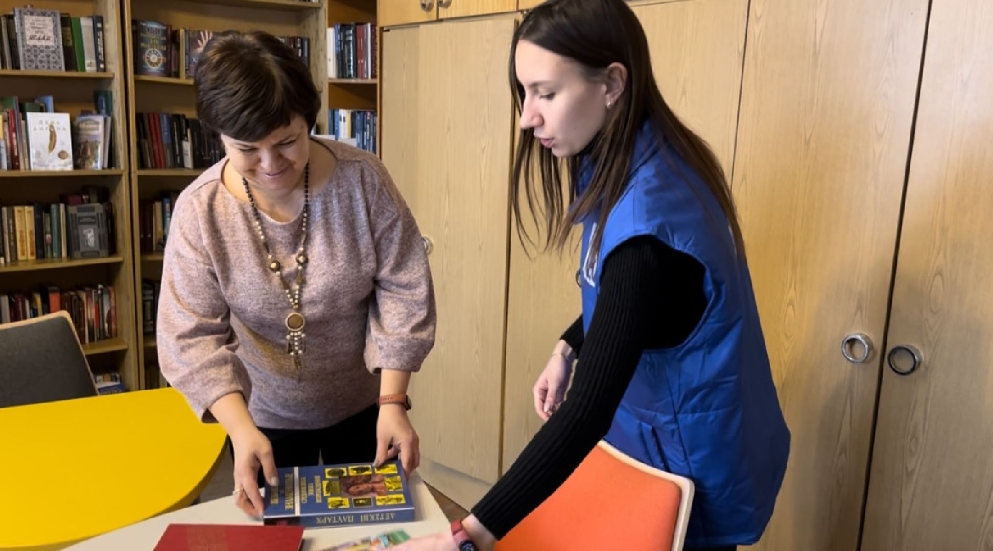 книги, волонтер, молодая гвардия, библиотека,