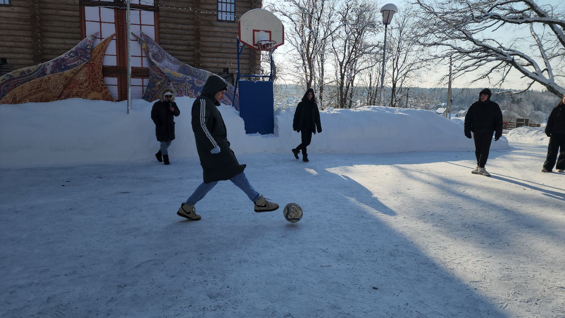 зима в парках, зима в Рузе, футбол, зима в подмомсковье, зима 2024, руза, рузский городской округ,