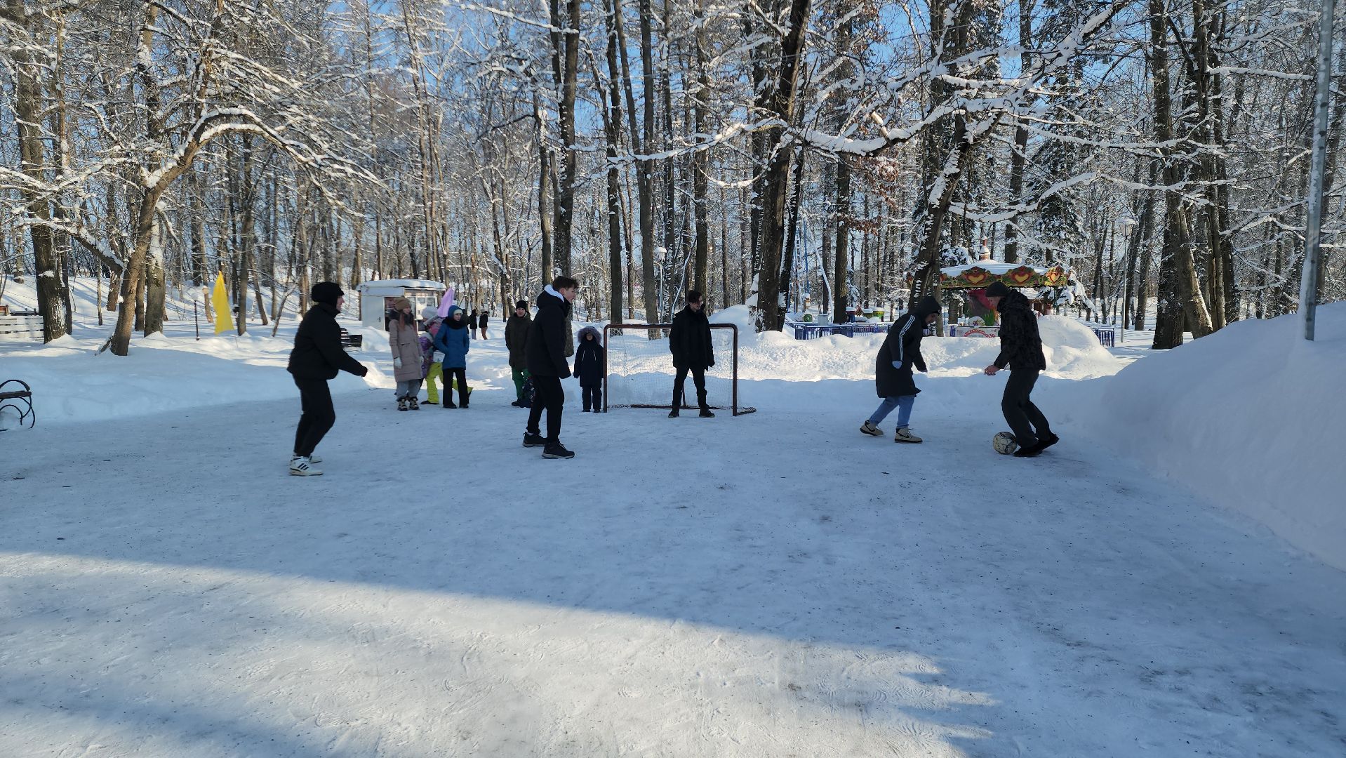 зима в парках, зима в Рузе, футбол, зима в подмомсковье, зима 2024, руза, рузский городской округ,