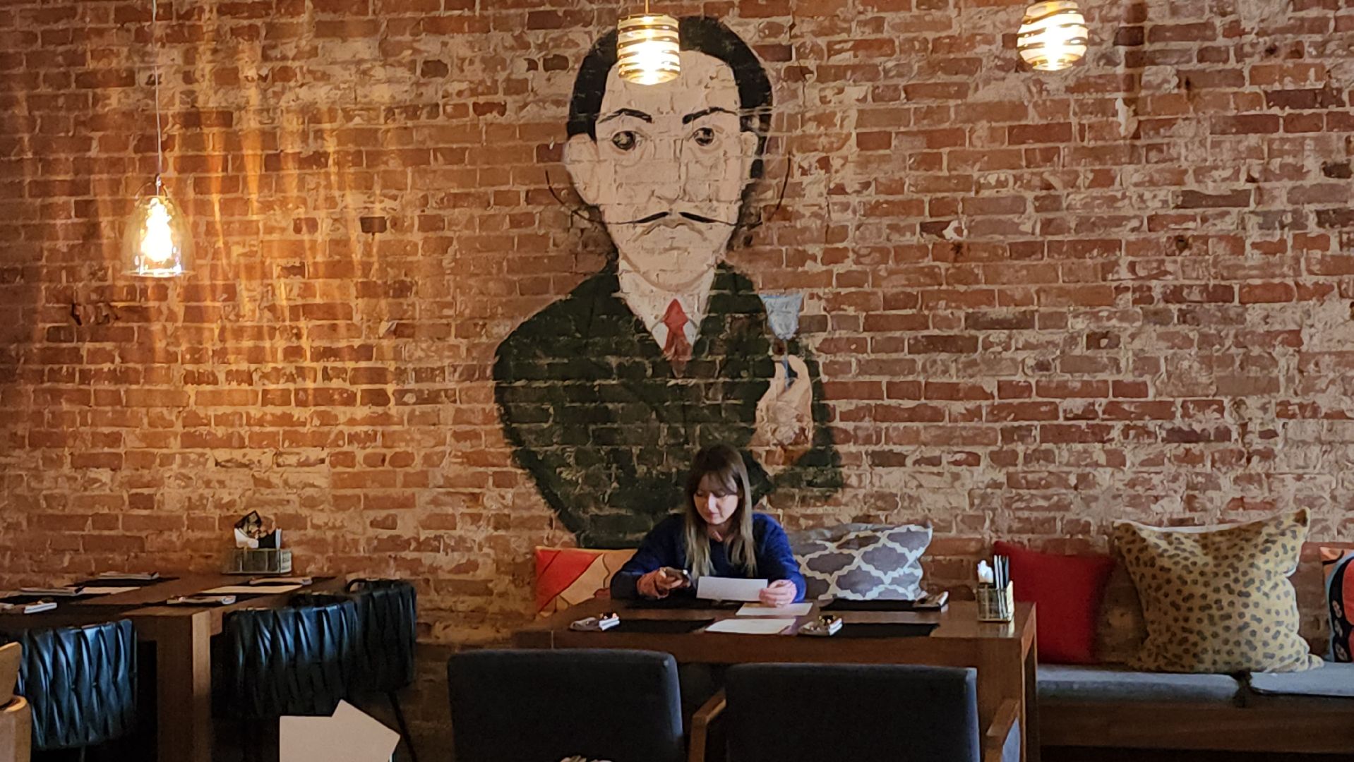 серпухов, еда, ресторан, сальвадор дали, площадь ленина,