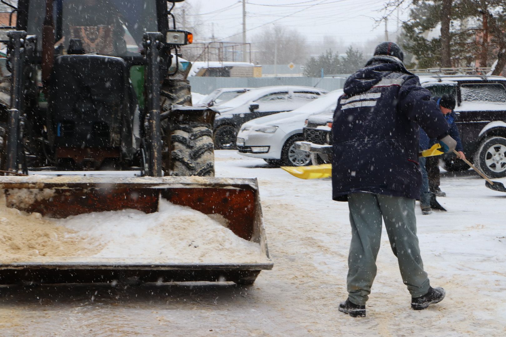 Снегопад, МБУ БДХ, Мосавтодор, Серебряные Пруды, дворы, дороги,