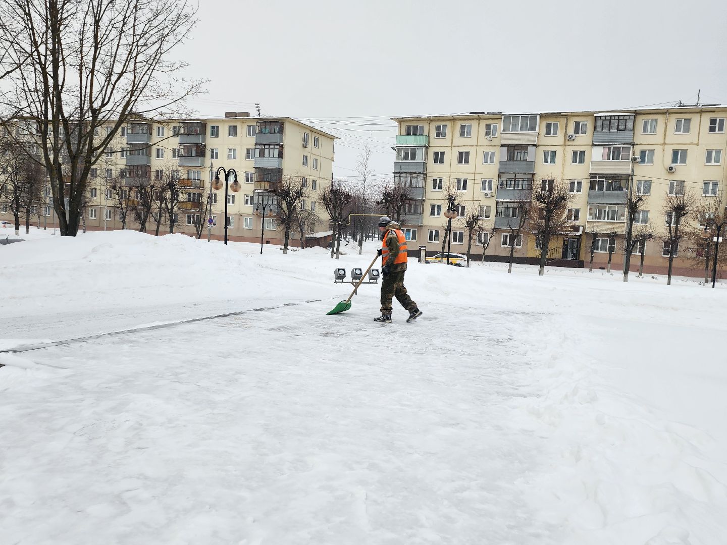 серпухов, подмосковье, площадь славы, уборка снега, комбинат благоустройства,