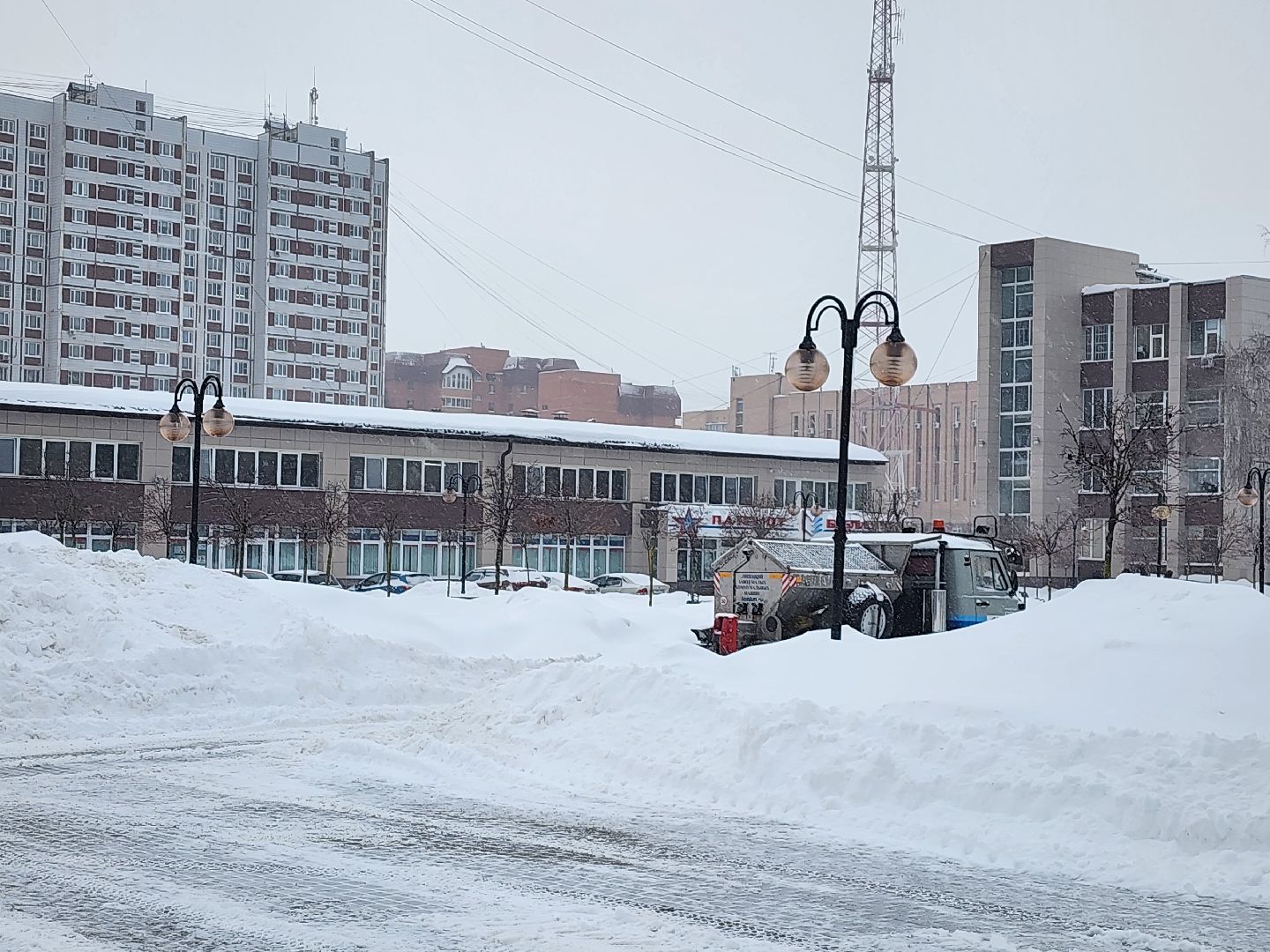 серпухов, подмосковье, площадь славы, уборка снега, комбинат благоустройства,
