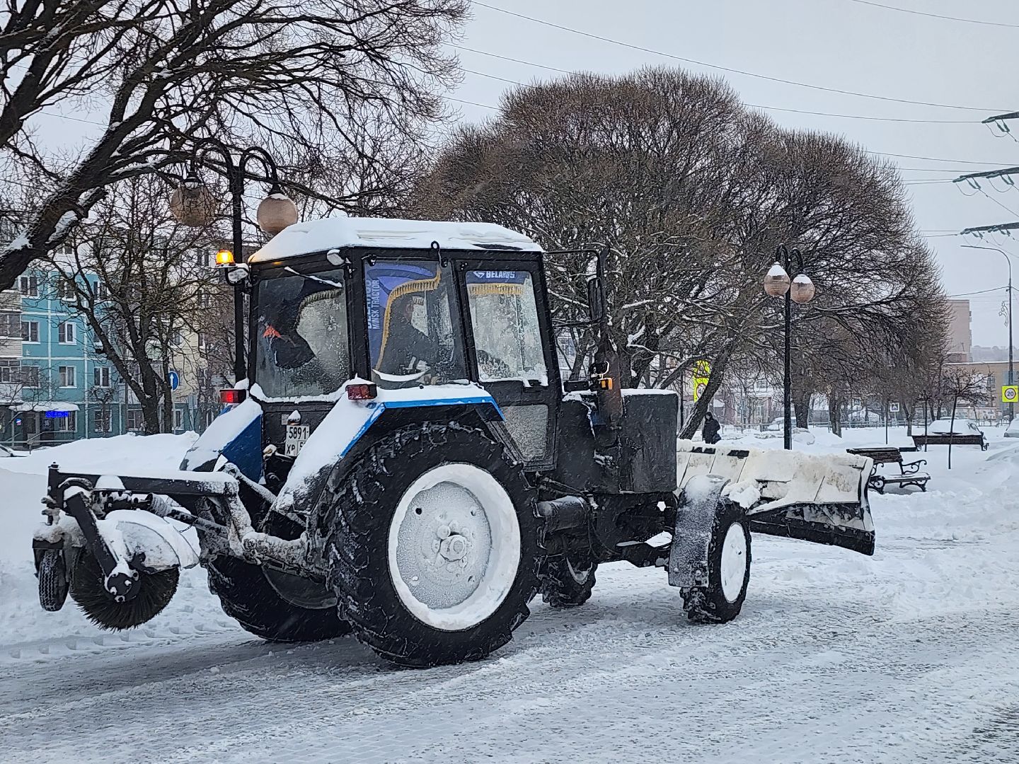 серпухов, подмосковье, площадь славы, уборка снега, комбинат благоустройства,